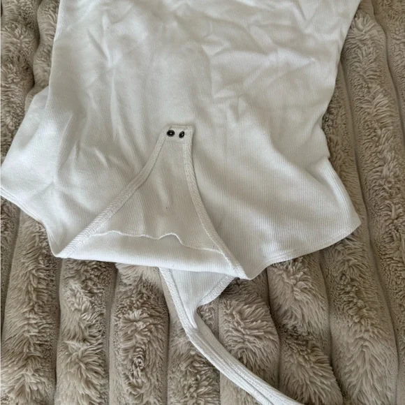 Abercrombie & Fitch Classic White Ribbed Tank Bodysuit - Picture 3 of 3